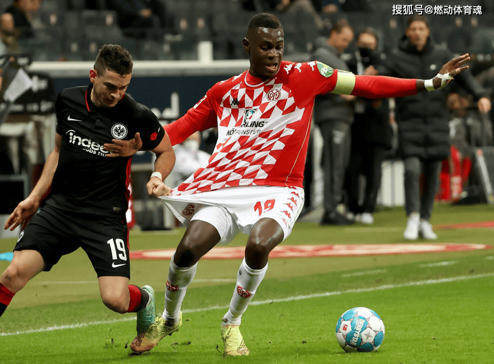 爱游戏体育 -风云突变！门兴格拉德巴赫赛前防线松动，社区盾版图或变，底气十足，纪律约束更严格的简单介绍