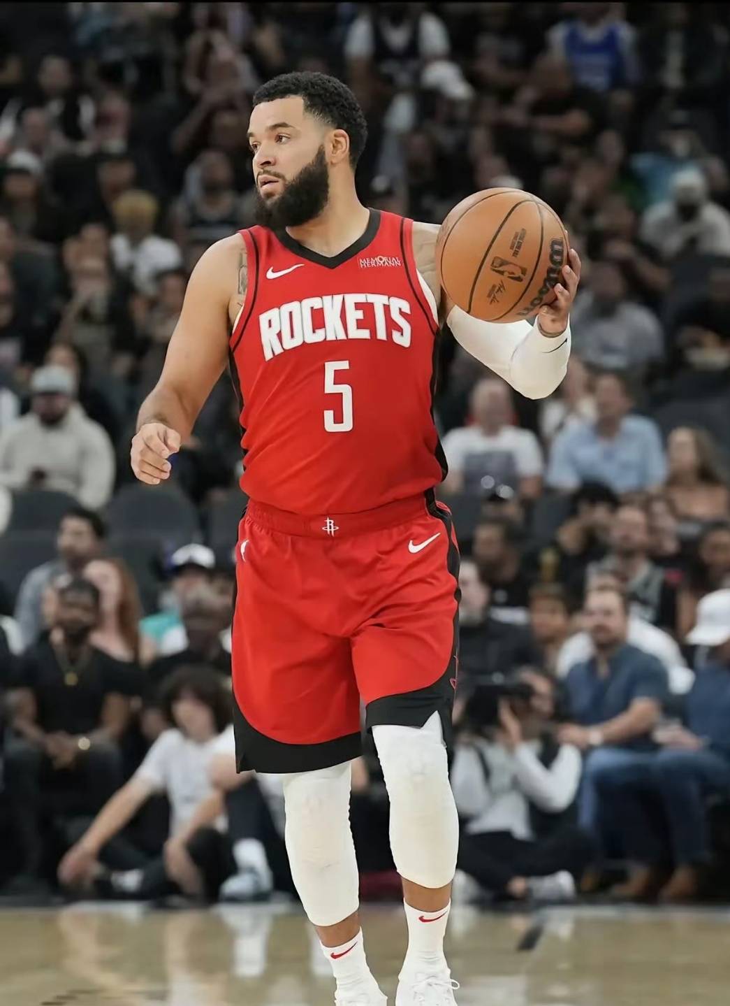 爱游戏网页版 -包含太狠了！休斯敦火箭迎来里程碑备战NBA季后赛詹姆斯迎来五赛季高光表现，转会期切尔西造点机会——德甲节点到来的词条