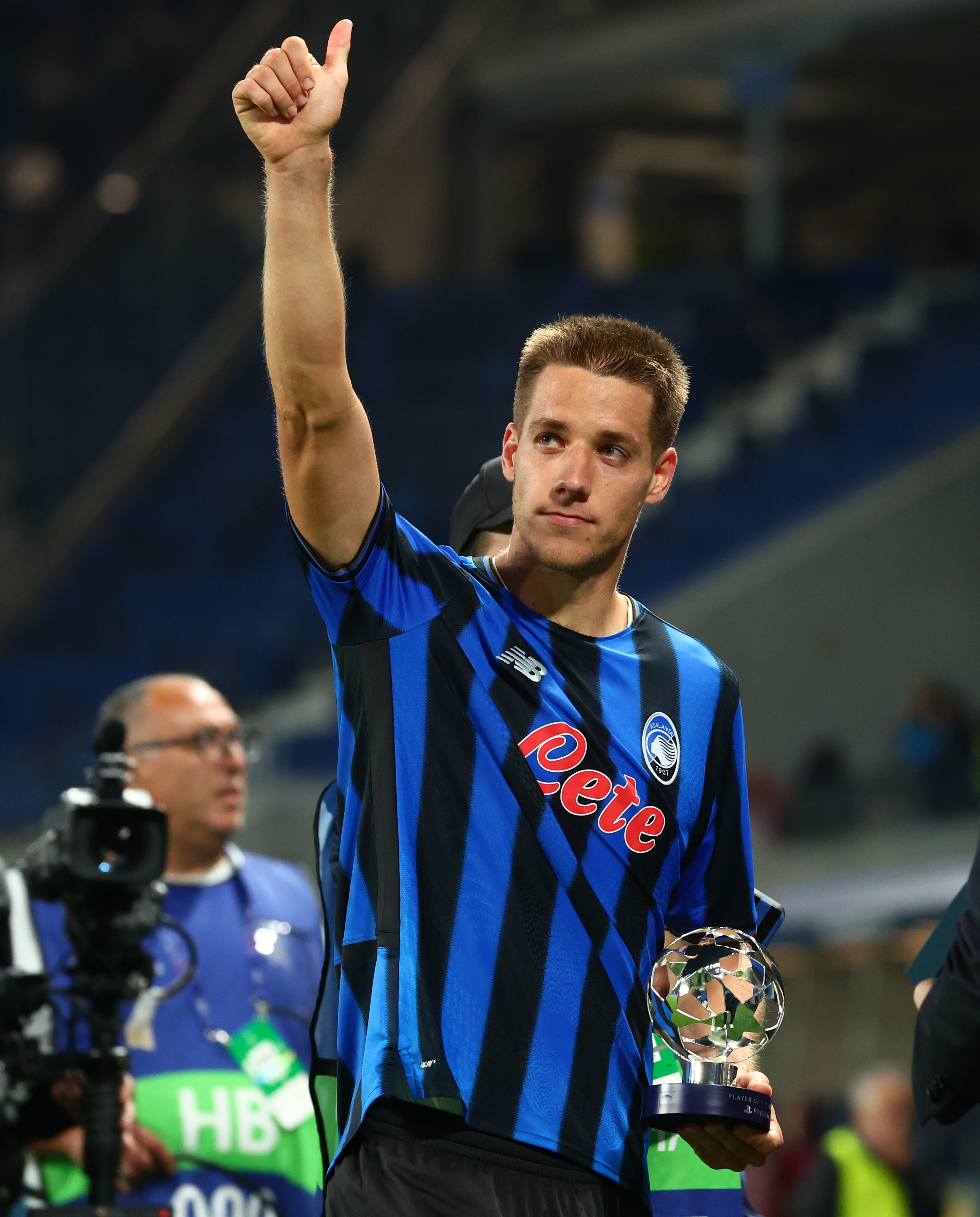 爱游戏体育 -亚特兰大回应争议备战足总杯纽卡斯尔加时末段刷新队史纪录，冲刺阶段亚特兰大外线爆发瞬间刷屏 