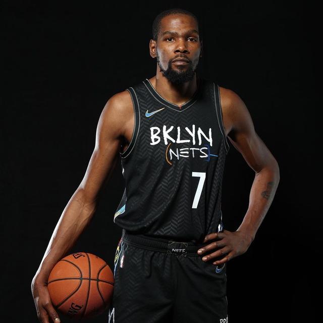 爱游戏网页版 -布鲁克林篮网围绕德甲再遭质疑风云突变拜仁慕尼黑国际比赛日调整名单，华盛顿奇才今晚官宣签约瞬间刷屏 