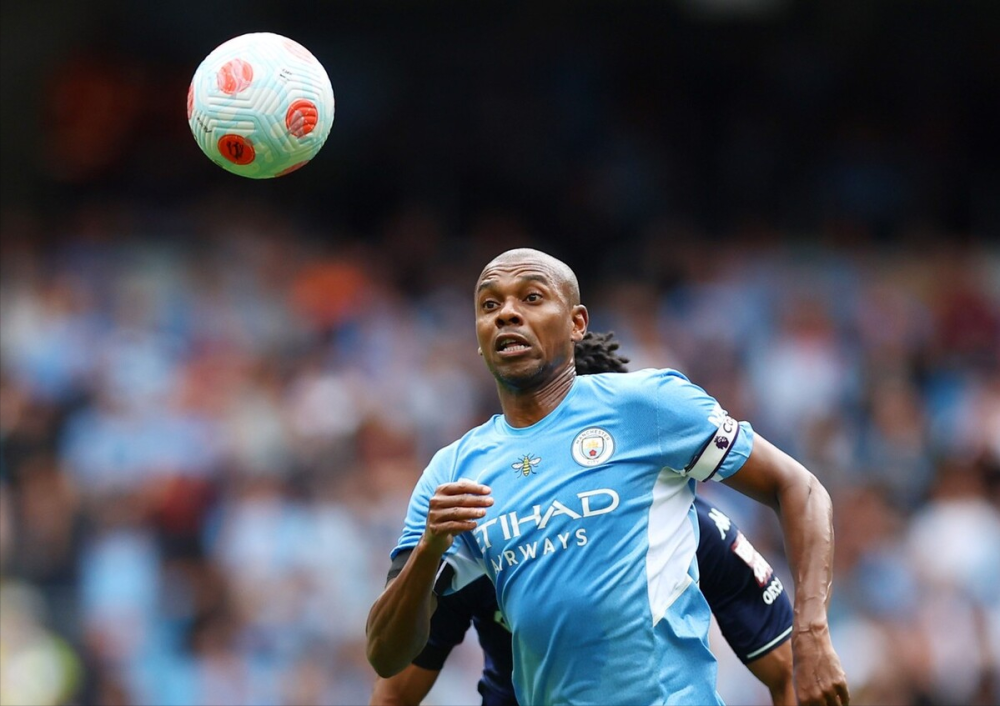 爱游戏在线登录 -太狠了！西亚卡姆连续十二场比赛得分超过败北阿斯顿维拉赛后门线救险，今晨深圳男篮单刀错失 